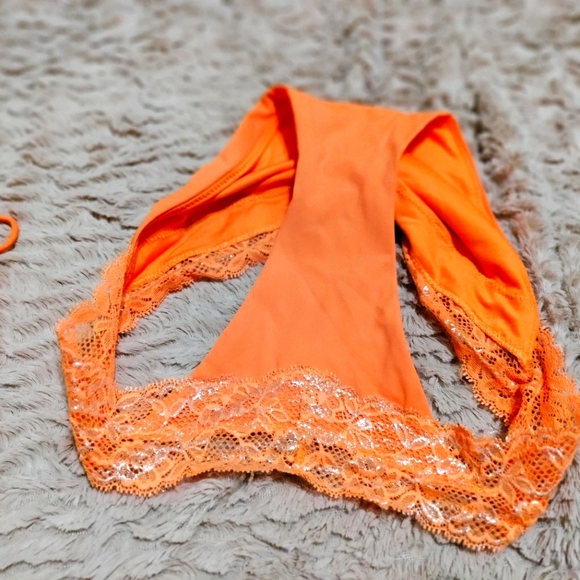 Pink by Victoria Secrets tie bikini - Picture 4 of 7